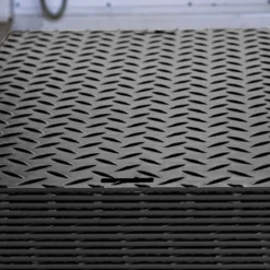 Blue Gator Ground Protection Diamond Mat 1/2 Inch x 3x8 Ft.