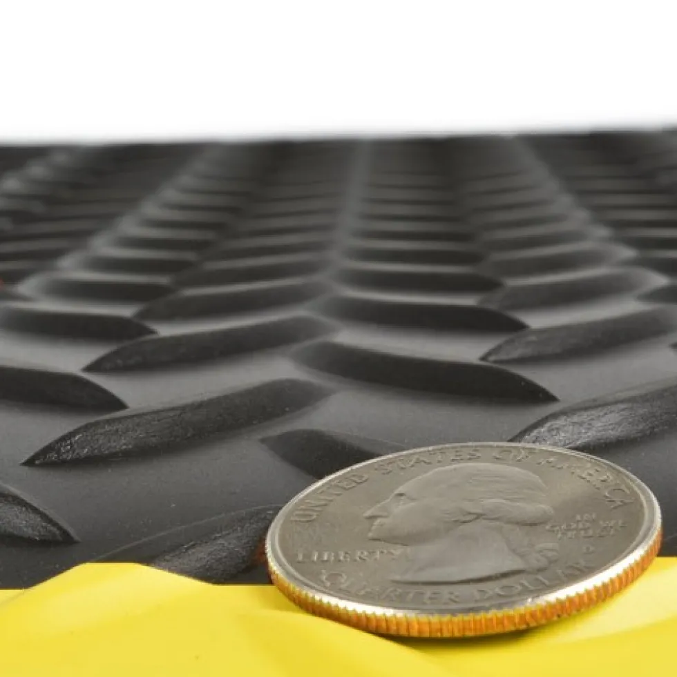 Diamond Foot Fatigue Mat Colored Borders 2x75 feet