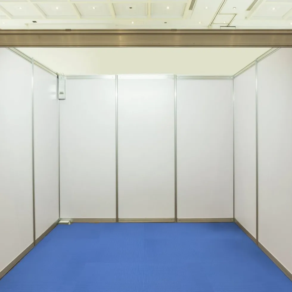 Foam Premium Interlocking Trade Show Mats 20x30 Ft. Kit