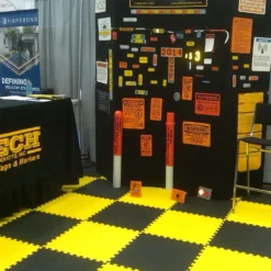 Foam Premium Interlocking Trade Show Mats 20x30 Ft. Kit