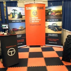 Foam Premium Interlocking Trade Show Mats 20x30 Ft. Kit