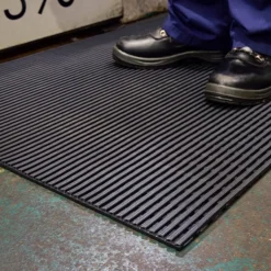 Heronair Industrial Matting 3 x 33 ft Roll