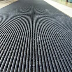 Heronrib Wet Area Safety Matting Roll 4 x 33 ft Roll