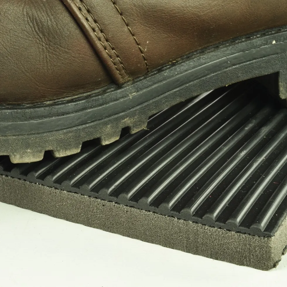 Invigorator Anti-Fatigue Mat Black 3x75 feet