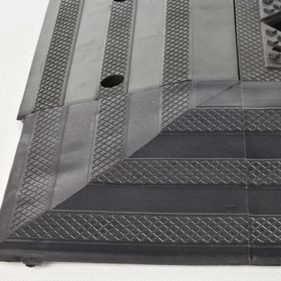 Safety Matta Perforated Black 1 Inch x 20x20 Inches