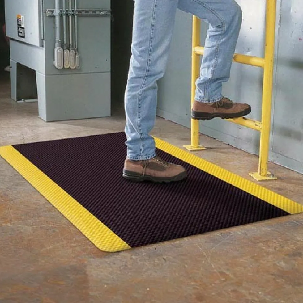 Supreme Sliptech Anti-Fatigue Mat Black/Yellow 2x60 feet