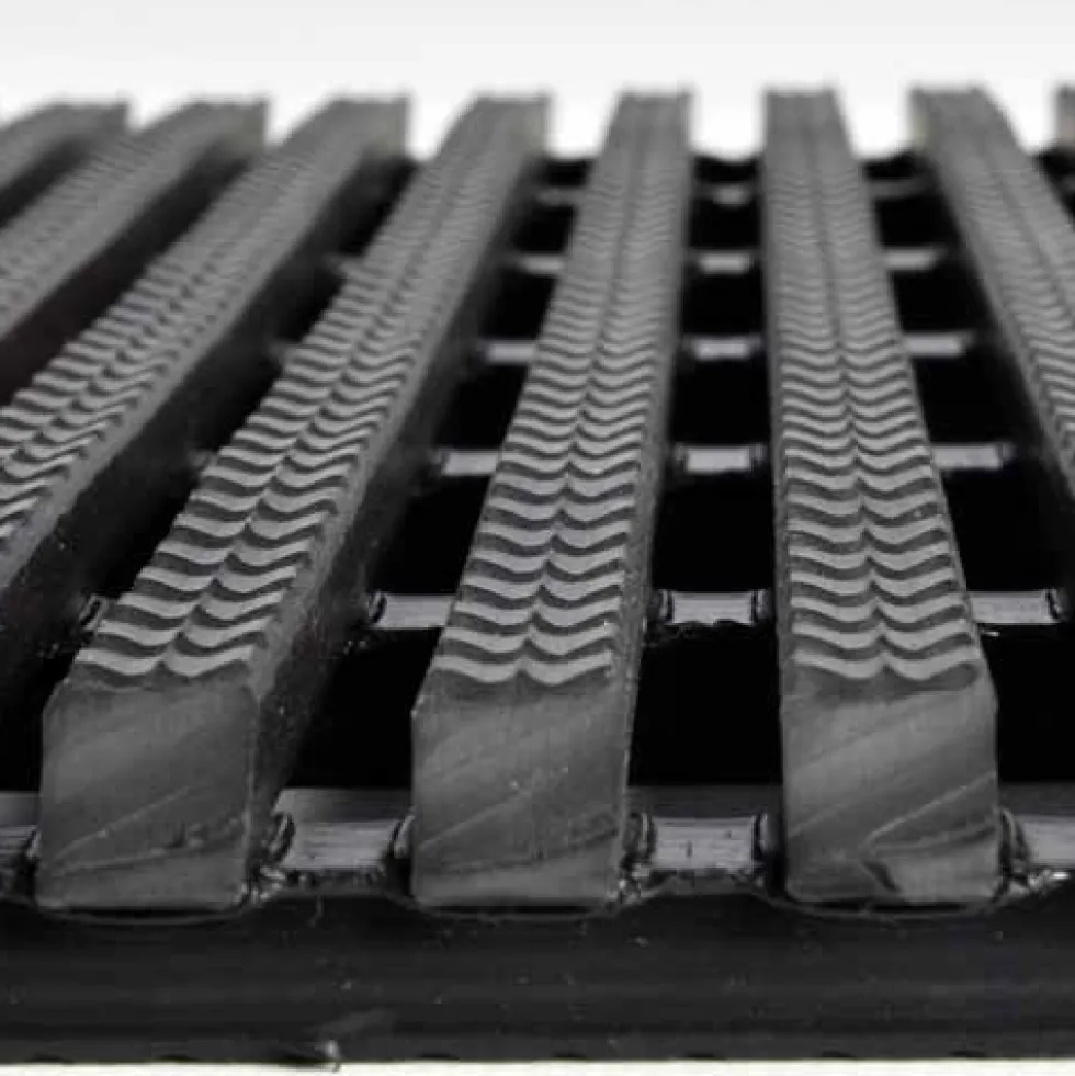 Vynagrip Heavy Duty Industrial Matting Black 4 x 33 ft Roll