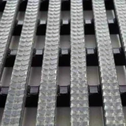 Vynagrip Heavy Duty Industrial Matting Black 4 x 33 ft Roll