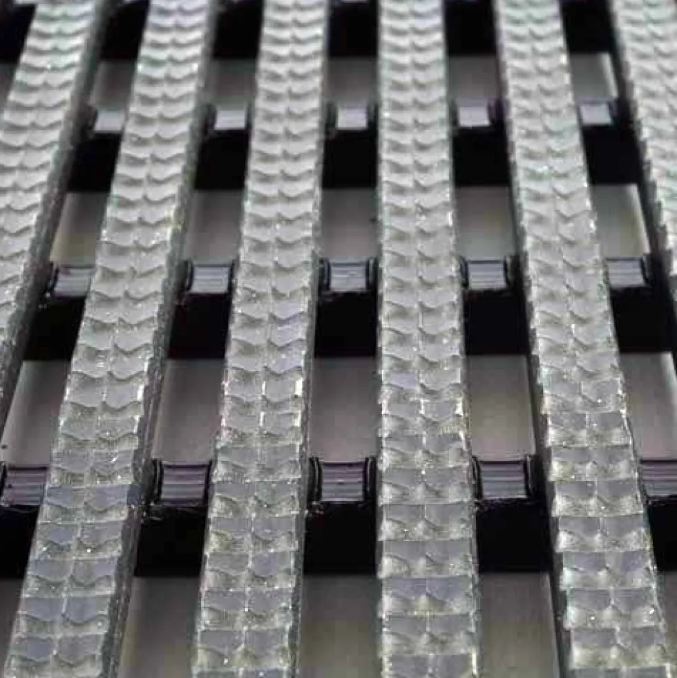 Vynagrip Heavy Duty Industrial Matting Black 4 x 33 ft Roll