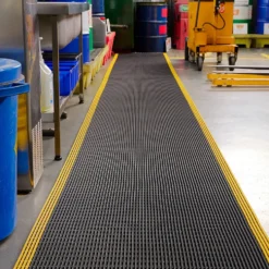 Vynagrip Plus Heavy Duty Industrial Matting 4 x 33 ft Roll