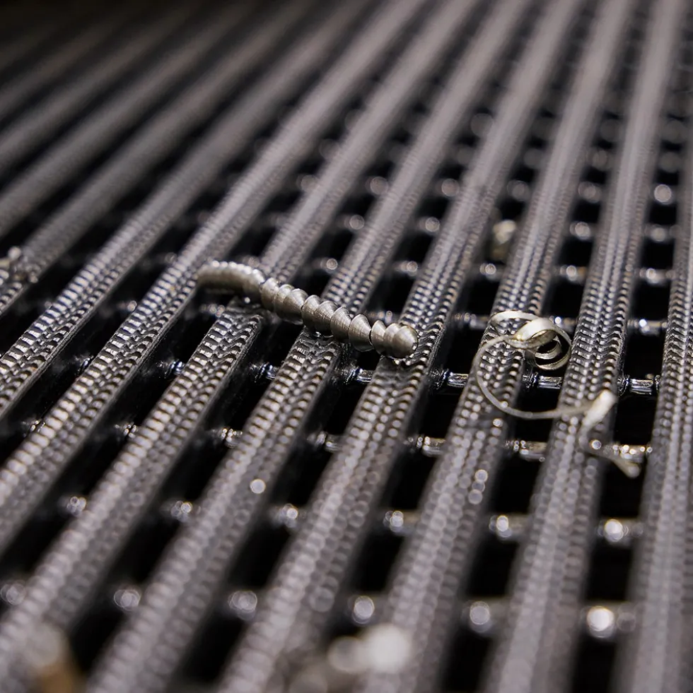 Vynagrip Plus Heavy Duty Industrial Matting 2 x 33 ft Roll