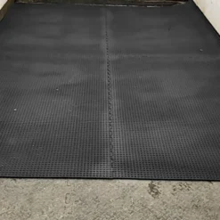 Washbay Button Top Rubber Mats 1/2 Inch 12x14 Ft Kit